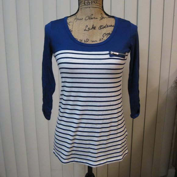 NWT Guess blue white zipper ¾ sleeve top shirt XS extra small - Picture 1 of 7